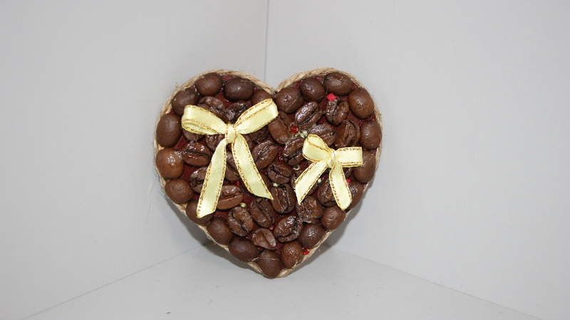 Кофейные магниты в форме сердца. Мастер-класс с пошаговыми фото